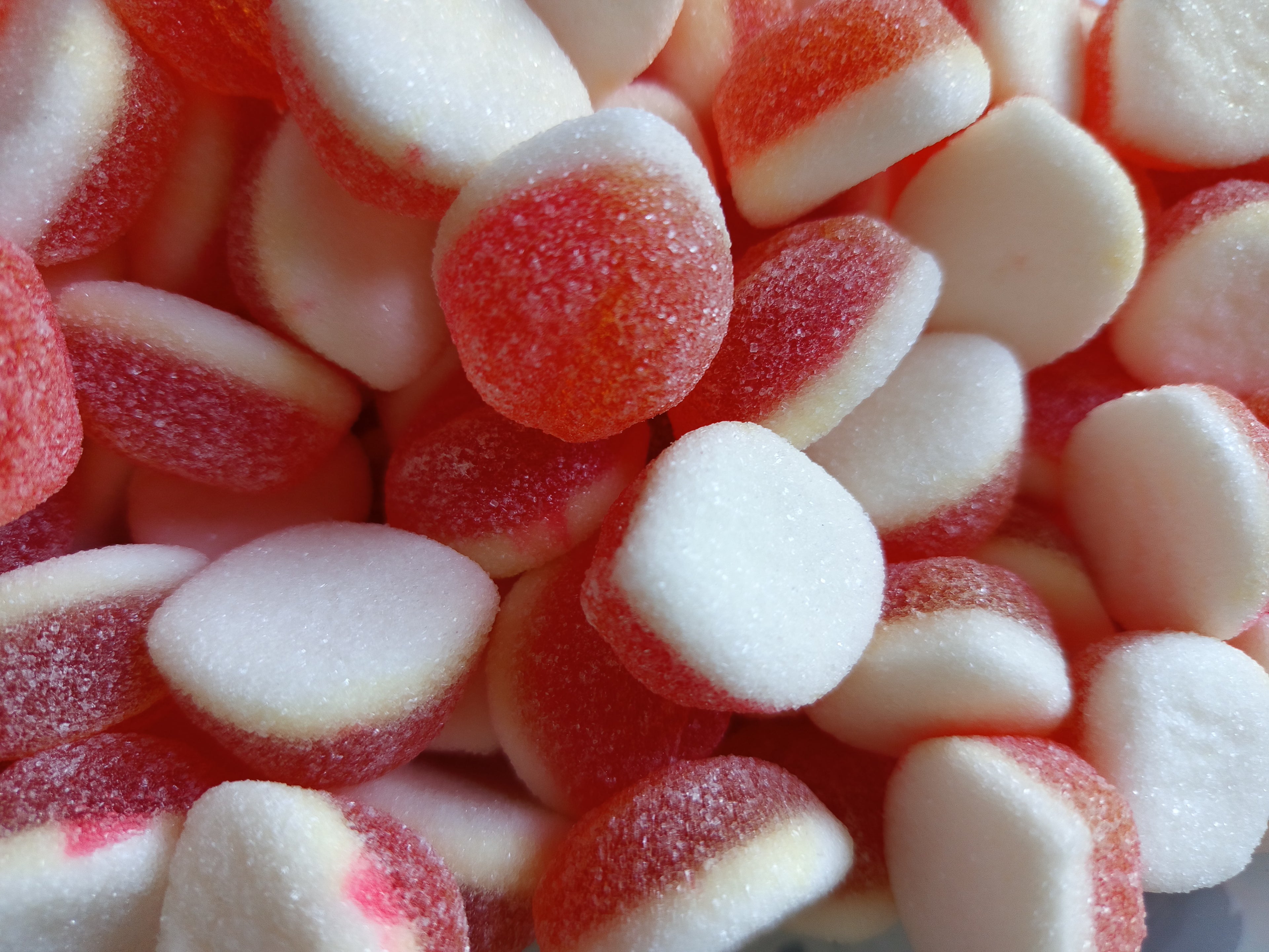 Pêche fourrée damel halal ( 100 g )