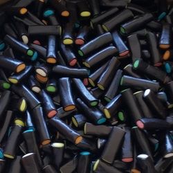 DULCEPLUS Mini cables RÉGLISSE fourrés au 100g